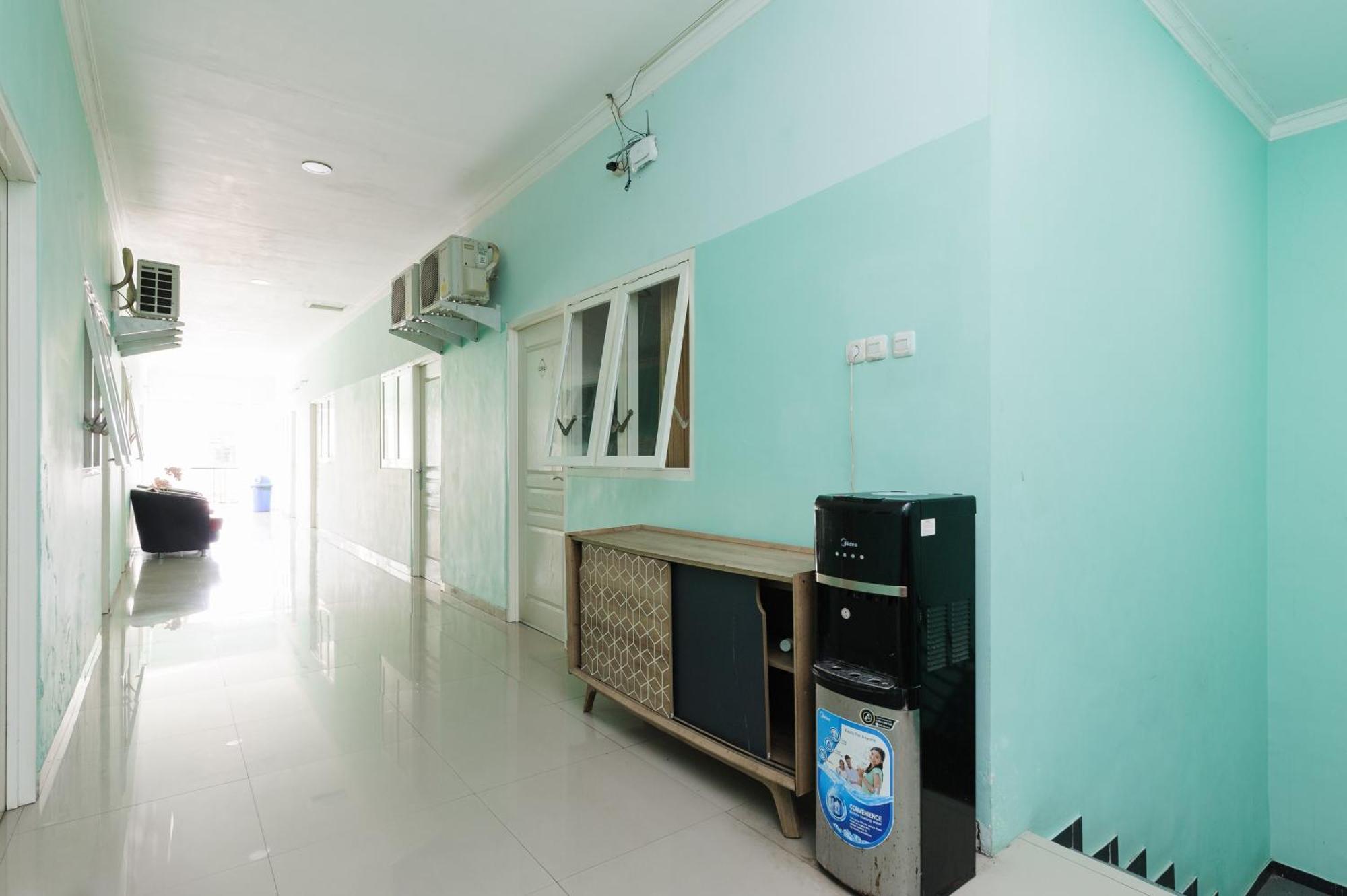Reddoorz Near Universitas Widyagama 2 Hotel 2*